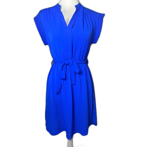 Monteau Dresses & Skirts - Monteau Size Medium Dress Cinched waist with belt